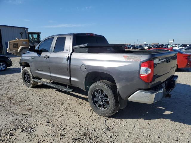 5TFUW5F1XGX553110 - 2016 TOYOTA TUNDRA DOUBLE CAB SR/SR5 GRAY photo 2