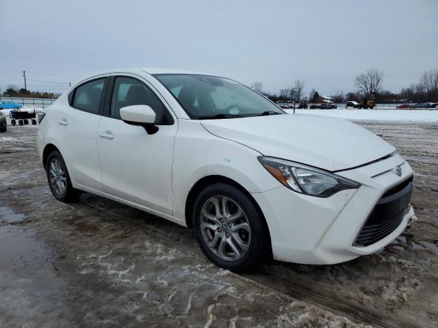 3MYDLBYV5JY312229 - 2018 TOYOTA YARIS IA WHITE photo 4