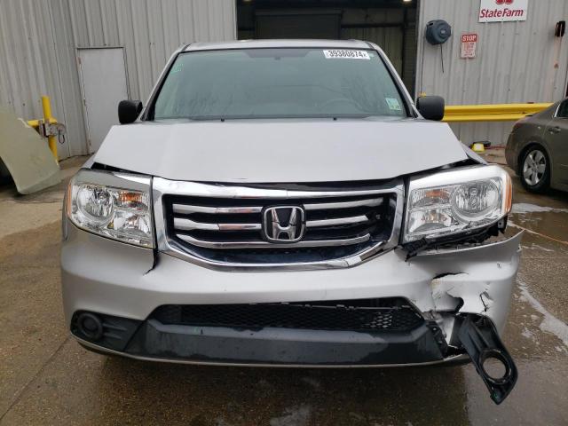 5FNYF3H24FB018049 - 2015 HONDA PILOT LX SILVER photo 5