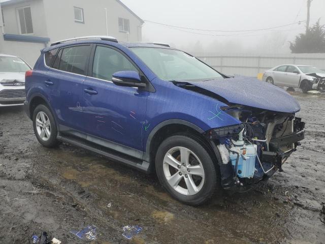 2T3RFREVXEW167421 - 2014 TOYOTA RAV4 XLE BLUE photo 4