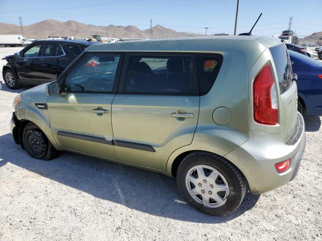 KNDJT2A53D7589303 - 2013 KIA SOUL GREEN photo 2