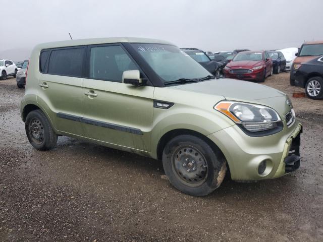 KNDJT2A53D7589303 - 2013 KIA SOUL GREEN photo 4