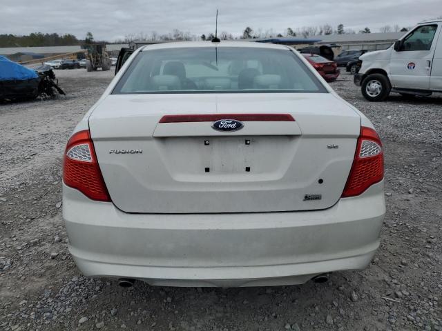 3FAHP0HG3AR201530 - 2010 FORD FUSION SE WHITE photo 6