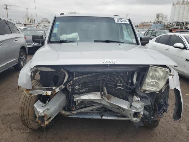 1J8HG48K67C536920 - 2007 JEEP COMMANDER 灰色 照片 5