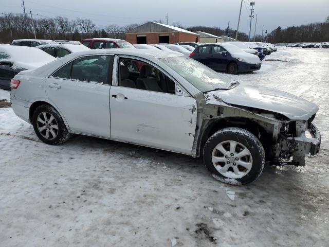 4T4BF3EK9BR152178 - 2011 TOYOTA CAMRY BASE SILVER photo 4