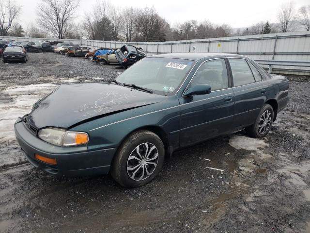4T1BF12K0TU866141 - 1996 TOYOTA CAMRY LE GREEN photo 1