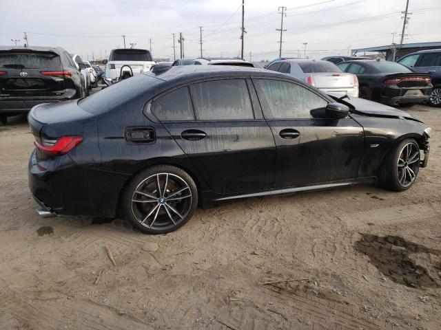 3MW5P7J02N8C60337 - 2022 BMW 330E BLACK photo 3