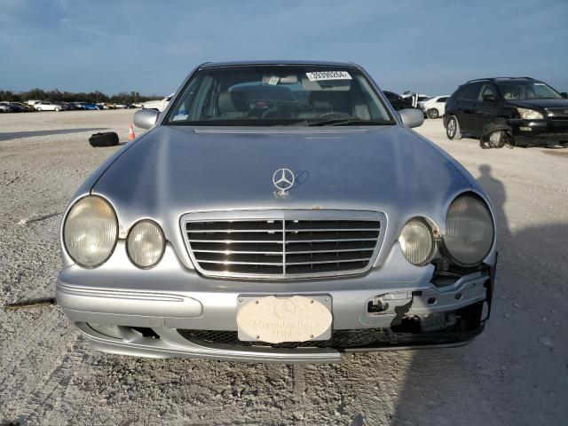 WDBJF65J8YB095445 - 2000 MERCEDES-BENZ E 320 SILVER photo 5