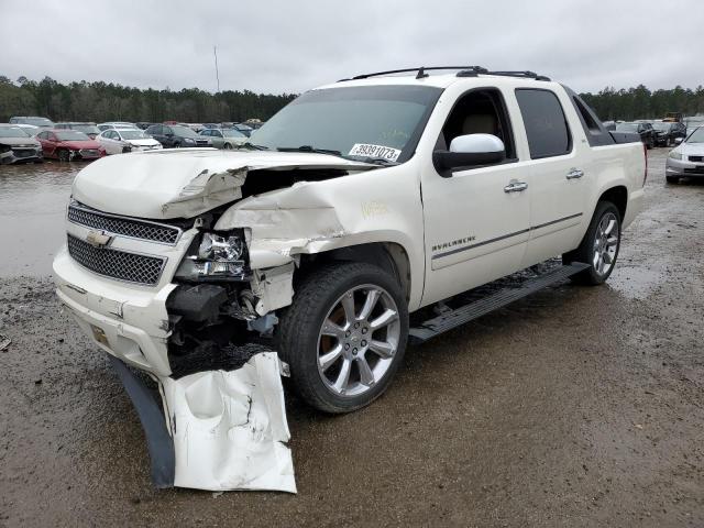 3GNMCGE00BG104519 - 2011 CHEVROLET AVALANCHE LTZ WHITE photo 1