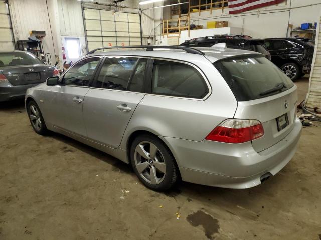 WBANN73526CN01581 - 2006 BMW 530 XIT SILVER photo 2