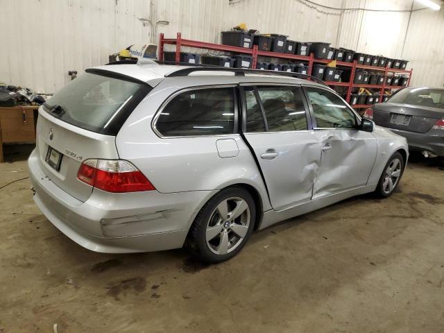 WBANN73526CN01581 - 2006 BMW 530 XIT SILVER photo 3