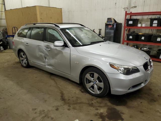 WBANN73526CN01581 - 2006 BMW 530 XIT SILVER photo 4