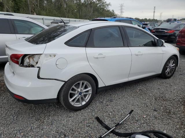 1FADP3F27GL316260 - 2016 FORD FOCUS SE WHITE photo 3