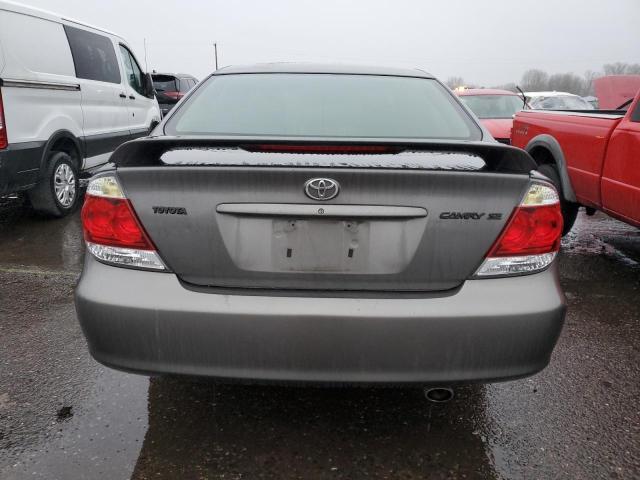 4T1BE30K95U972415 - 2005 TOYOTA CAMRY LE GRAY photo 6