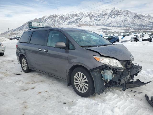 5TDYZ3DC3HS811783 - 2017 TOYOTA SIENNA XLE CHARCOAL photo 4