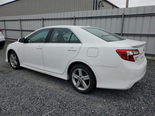 4T1BF1FKXCU510628 - 2012 TOYOTA CAMRY BASE WHITE photo 2