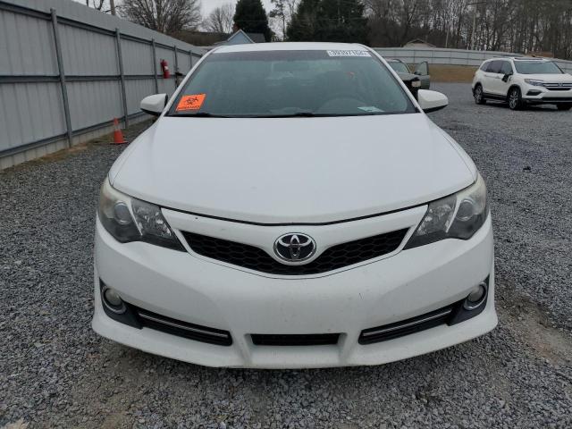 4T1BF1FKXCU510628 - 2012 TOYOTA CAMRY BASE WHITE photo 5