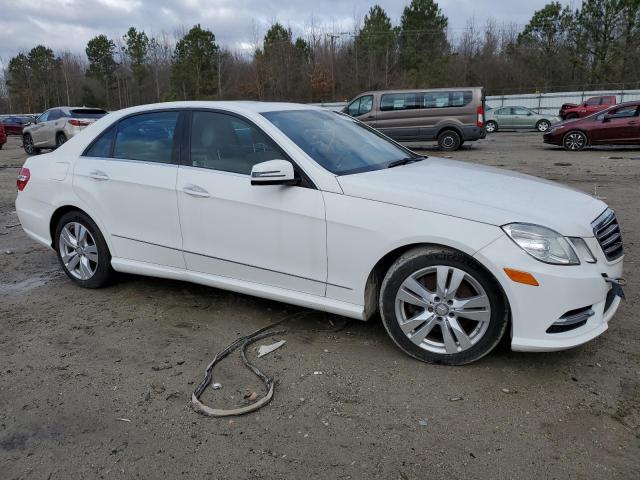 WDDHF2EB9DA743687 - 2013 MERCEDES-BENZ E 350 BLUETEC WHITE photo 4