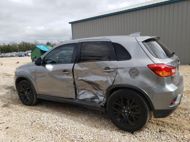 JA4AP3AU2JU005675 - 2018 MITSUBISHI OUTLANDER ES GRAY photo 2