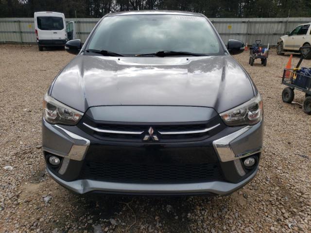 JA4AP3AU2JU005675 - 2018 MITSUBISHI OUTLANDER ES GRAY photo 5