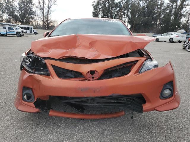 2T1BU4EEXDC068584 - 2013 TOYOTA COROLLA BASE ORANGE photo 5