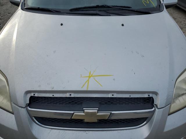 KL1TD56658B115386 - 2008 CHEVROLET AVEO BASE SILVER photo 11