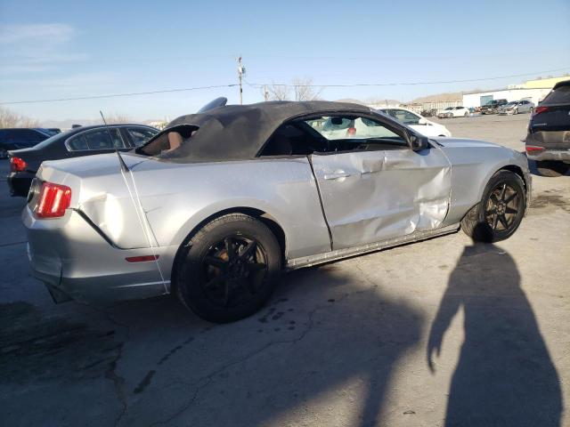 1ZVBP8EM6E5267021 - 2014 FORD MUSTANG SILVER photo 3