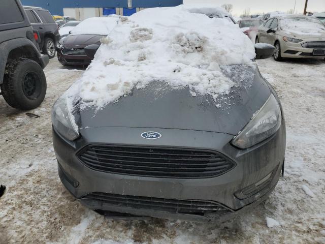 1FADP3FE5JL228583 - 2018 FORD FOCUS SE GRAY photo 5