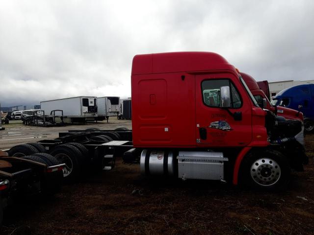 1FUJGHDV1BSAX9329 - 2011 FREIGHTLINER CASCADIA 1 RED photo 1