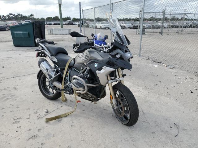 WB10A6101HZ655917 - 2017 BMW R1200 GS GRAY photo 1