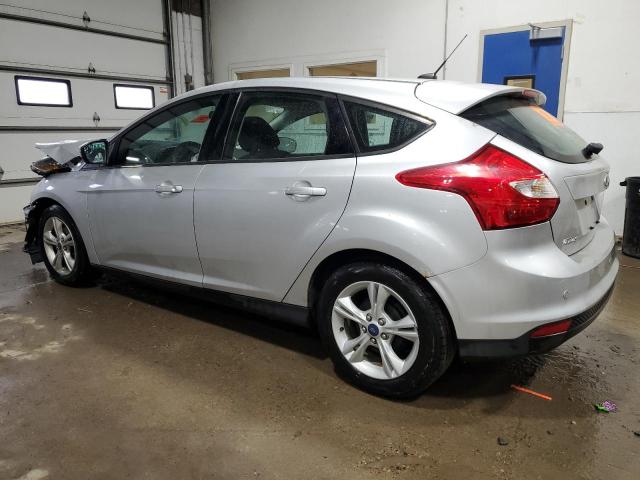 1FADP3K22EL441749 - 2014 FORD FOCUS SE SILVER photo 2