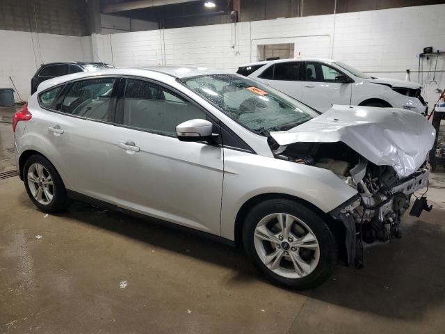 1FADP3K22EL441749 - 2014 FORD FOCUS SE SILVER photo 4