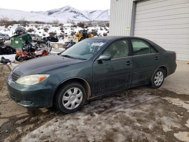 4T1BE32KX2U517971 - 2002 TOYOTA CAMRY LE GREEN photo 1