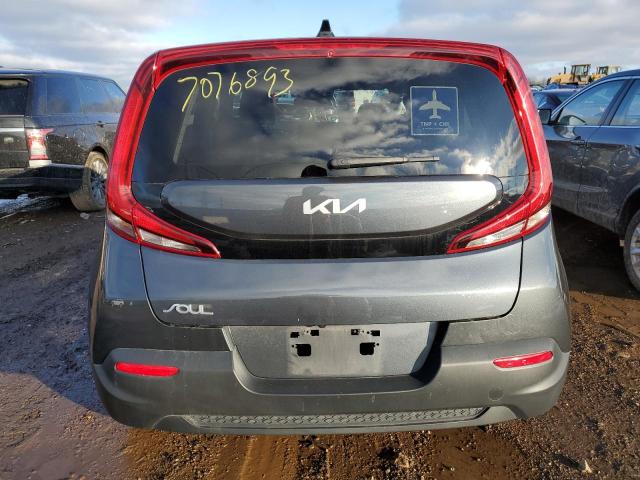 KNDJ23AU7N7815456 - 2022 KIA SOUL LX GRAY photo 6