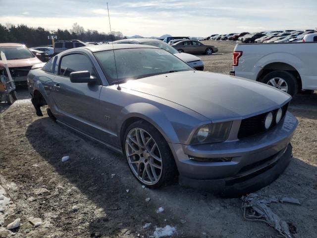 1ZVFT82H375239622 - 2007 FORD MUSTANG GT SILVER photo 4