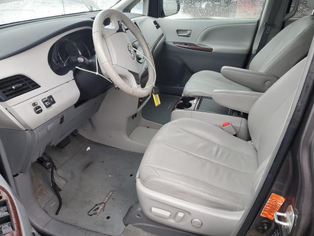 5TDYK3DC0CS259902 - 2012 TOYOTA SIENNA XLE GRAY photo 7