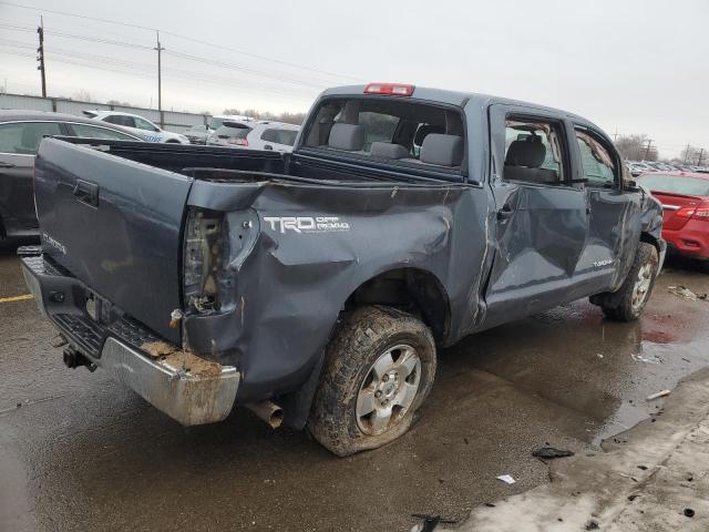 5TFDY5F19AX136627 - 2010 TOYOTA TUNDRA CREWMAX SR5 BLUE photo 3