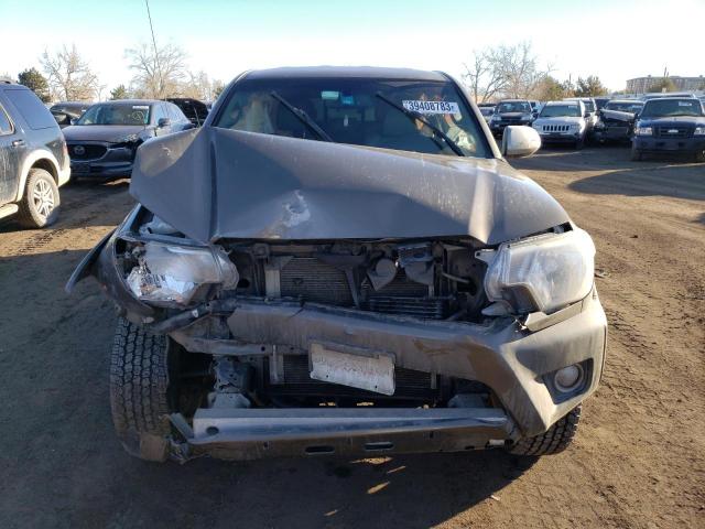 3TMLU4ENXFM176038 - 2015 TOYOTA TACOMA DOUBLE CAB 棕色 照片 5