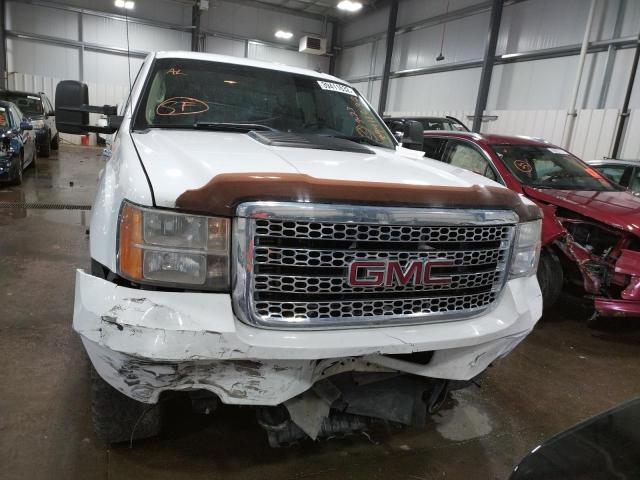 1GT125E86DF222541 - 2013 GMC SIERRA K2500 DENALI WHITE photo 9