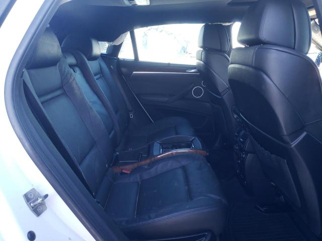 5UXFG8C53BLZ96292 - 2011 BMW X6 XDRIVE50I WHITE photo 6
