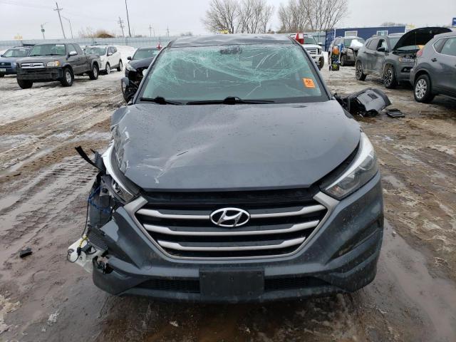 KM8J23A45HU413789 - 2017 HYUNDAI TUCSON SE GRAY photo 5