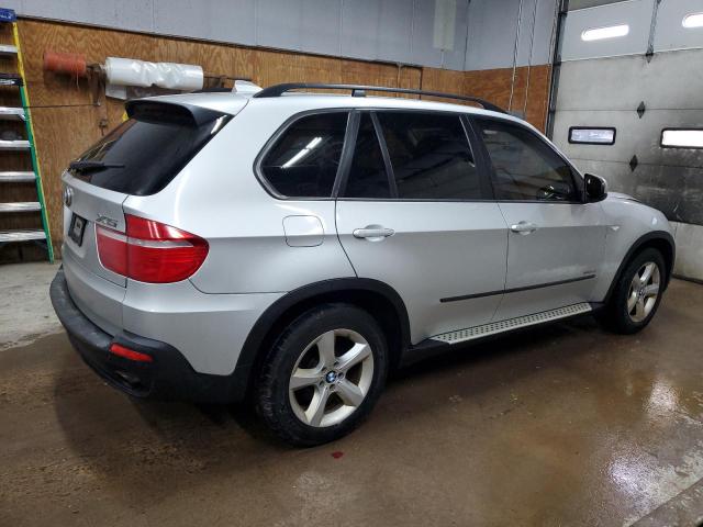 5UXFE4C56AL381877 - 2010 BMW X5 XDRIVE30I SILVER photo 3