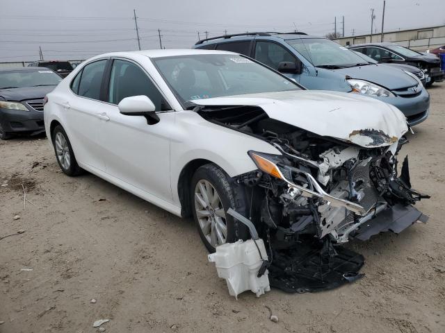 4T1B11HK8KU263118 - 2019 TOYOTA CAMRY L WHITE photo 4