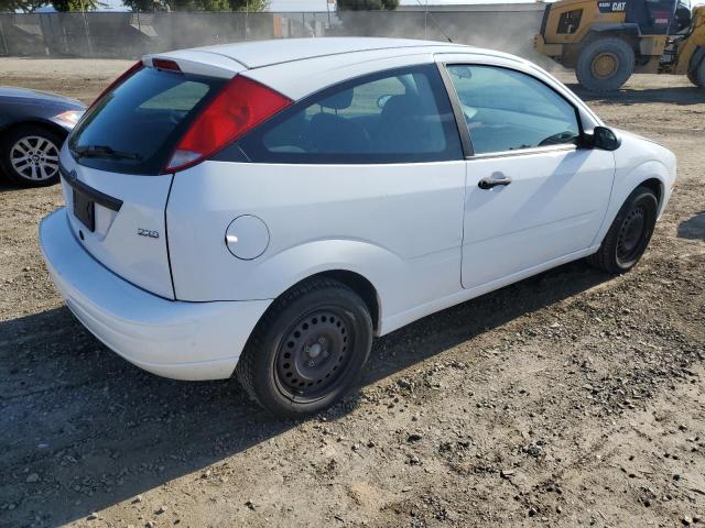 1FAFP31N76W254057 - 2006 FORD FOCUS ZX3 WHITE photo 3