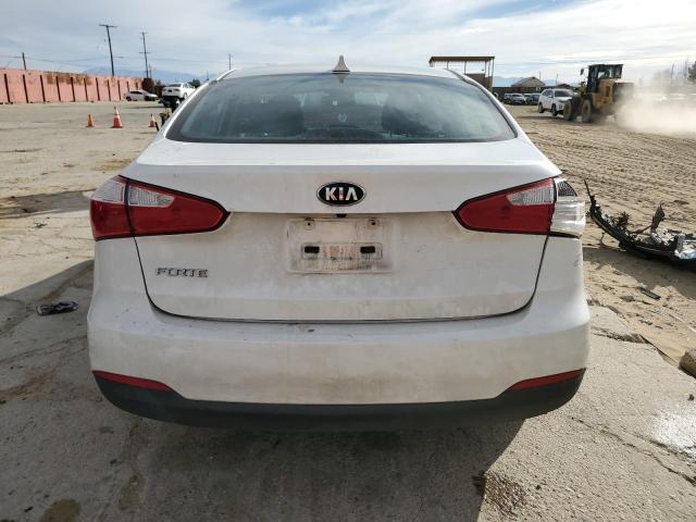 KNAFX4A61G5476266 - 2016 KIA FORTE LX WHITE photo 6