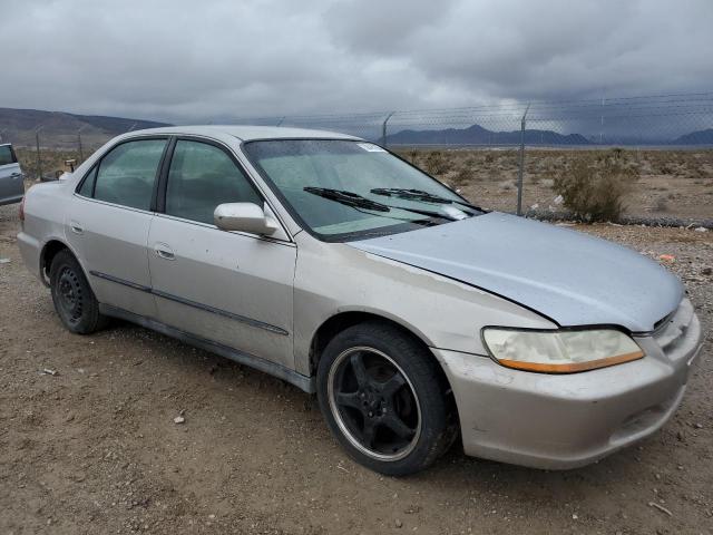 1HGCG5549WA157340 - 1998 HONDA ACCORD LX TAN photo 4