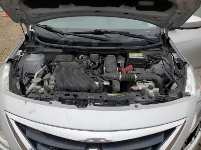 3N1CN7AP4KL820657 - 2019 NISSAN VERSA S SILVER photo 11