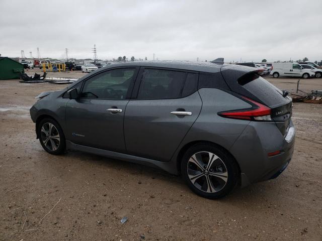 1N4AZ1CP8JC301310 - 2018 NISSAN LEAF S GRAY photo 2