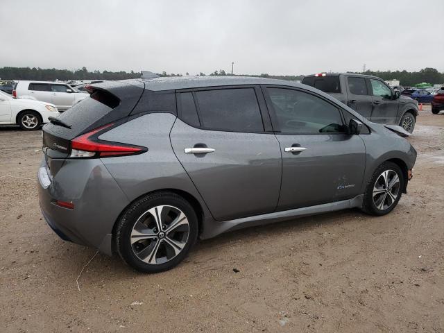 1N4AZ1CP8JC301310 - 2018 NISSAN LEAF S GRAY photo 3