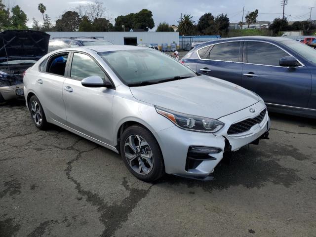 3KPF24AD6KE027873 - 2019 KIA FORTE FE SILVER photo 4